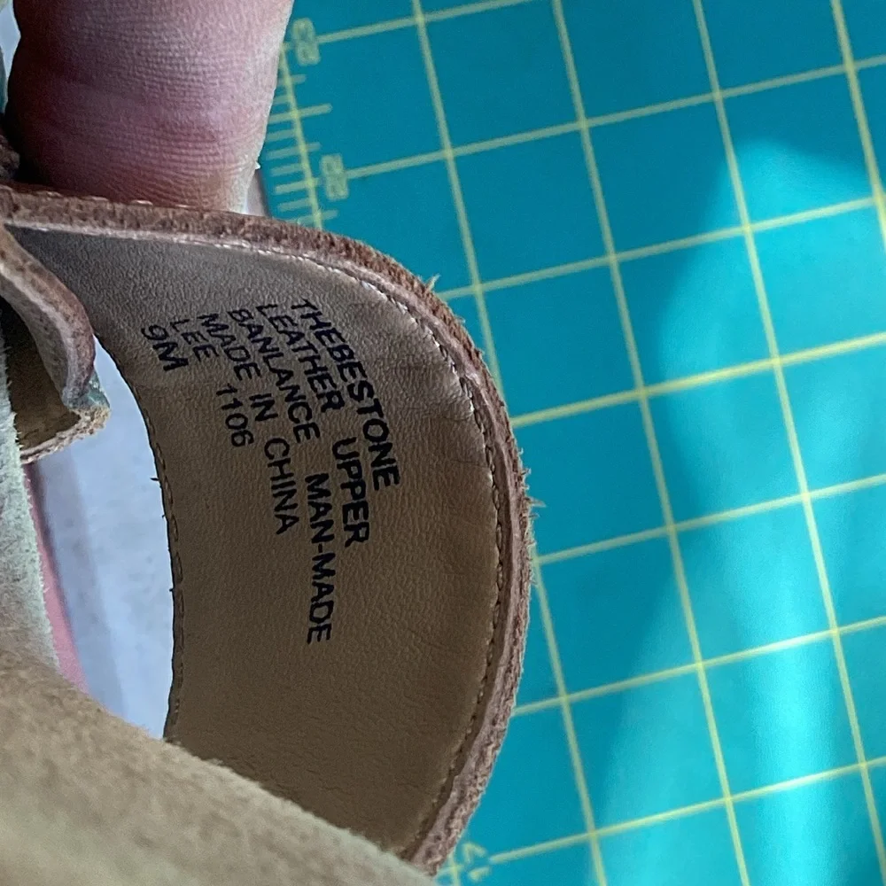 Vintage Y2K Nine West Brown Wedge Sandals Sz 9 Boho Hippie Athleisure Travel
